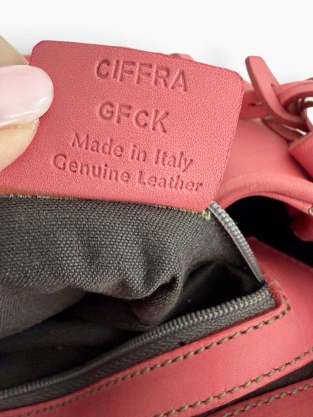 Bally Ciffra Coral Pink Leather Shoulder Bag Lock Key Clochette Made in Italy - Picture 14 of 14